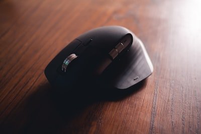 Pourquoi opter pour une souris sans fil ?